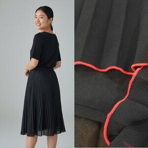 Vtg Y2K pleated midi skirt w/ red hem - Simonton Says brand